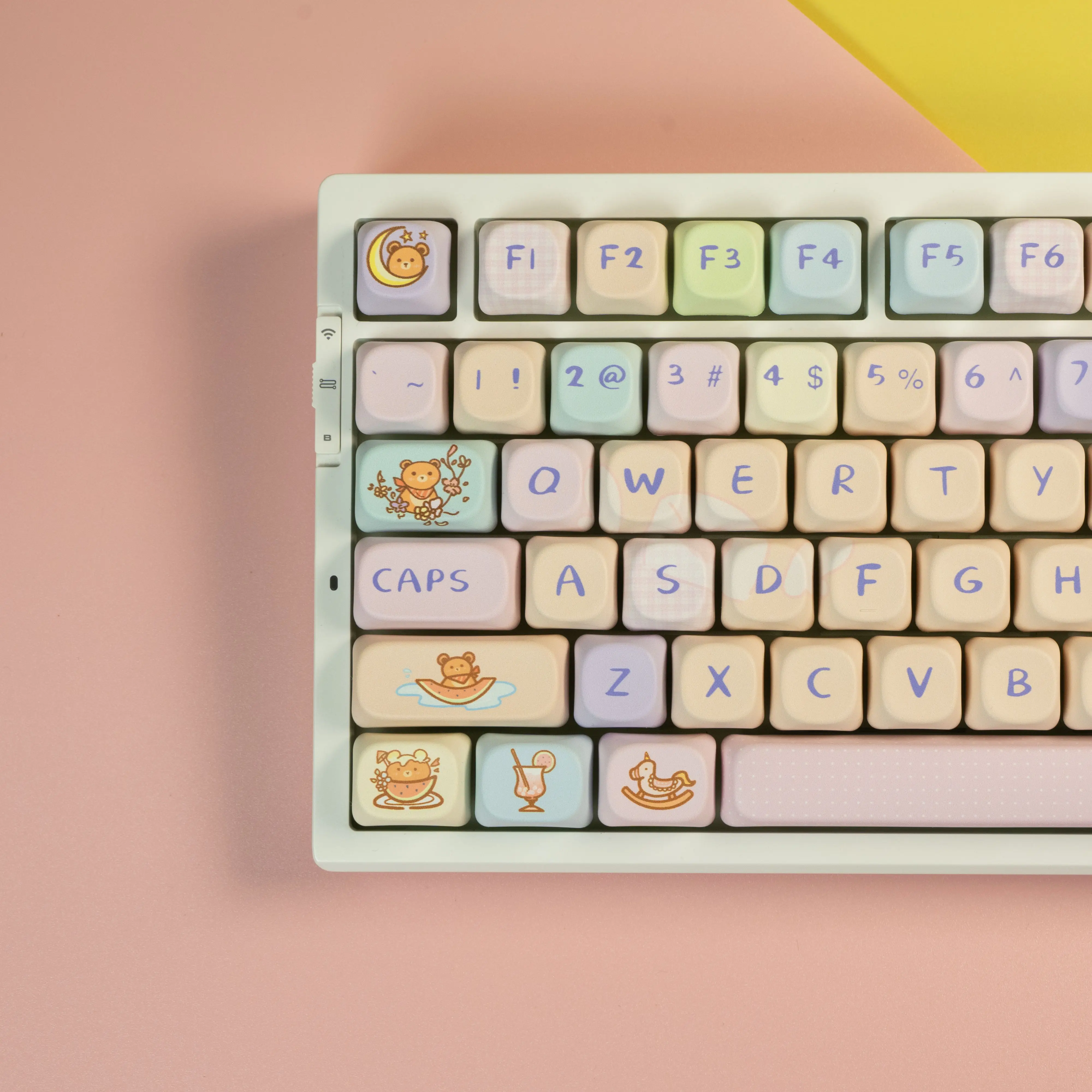 Pastel Summer Bear Keycaps 130 Keys PBT Set, Vintage Teddy Theme MOA Profile 5-Side Dye-Sub Artisan for MX Gaming