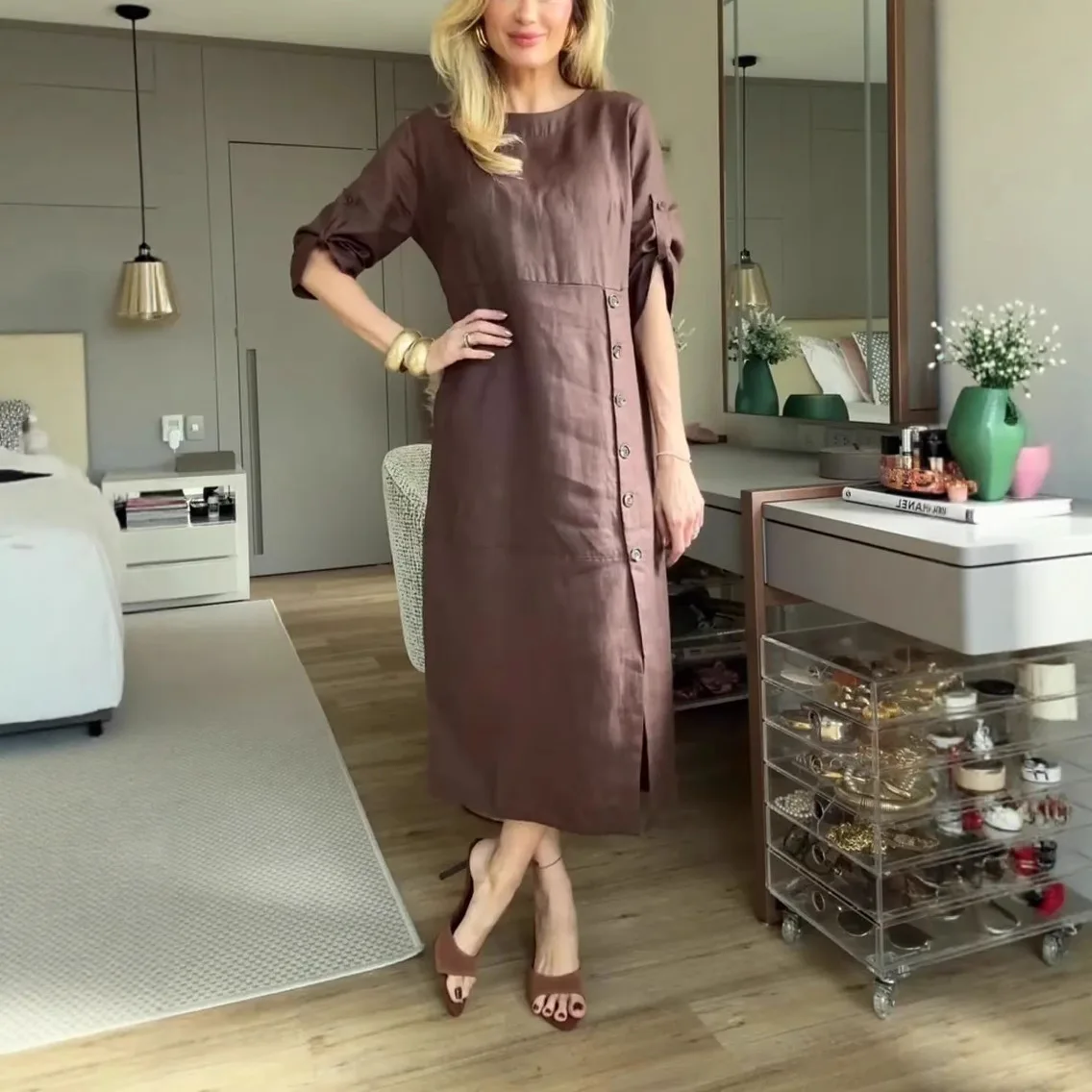 2026年 ラウンドネック 無地 ボタンシャツワンピース レディース 七分袖 通勤 カジュアル ゆったり 夏休みワンピース