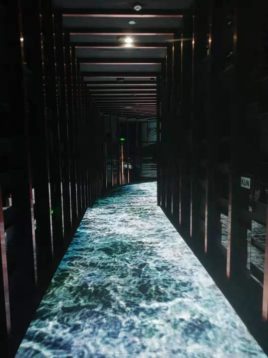 High End Rental P2.976 Indoor LED Floor Display 750*750 Seamless Splicing Screen