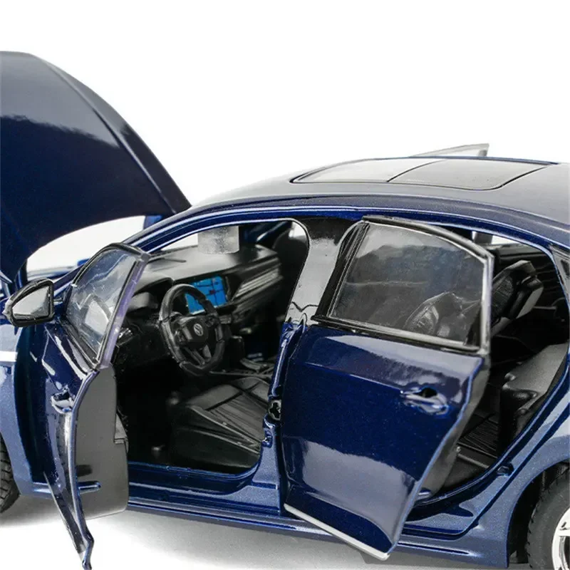 1:24 Passat Magotan Metal Vehicles Car Model Alloy Car Model Diecasts Simulation Sound and Light Collection Toys Gifts