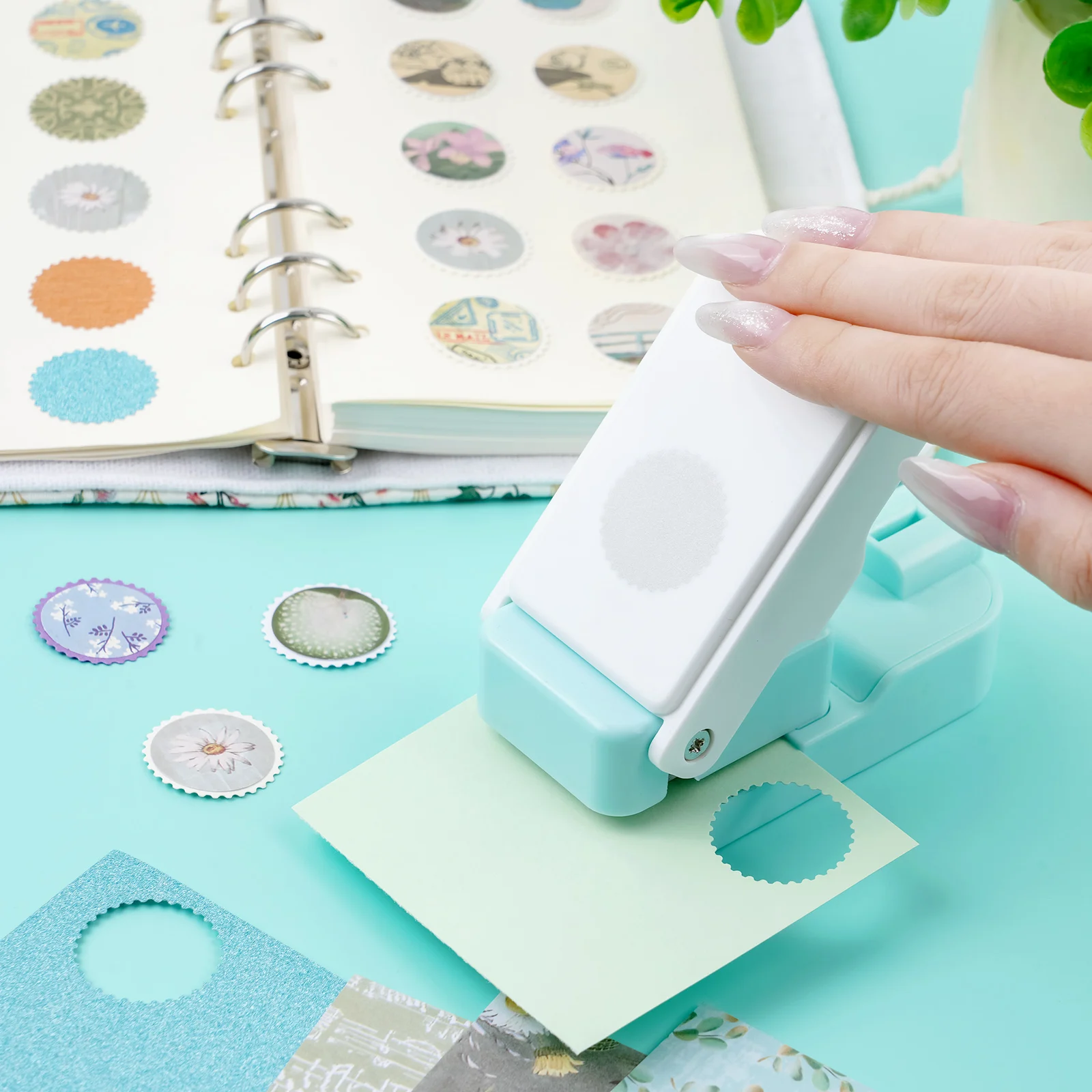 Layering Postage Stamp Circle Paper Punch for Junk Journal&Scrapbooking Nesting Scallop Circle Lever Puncher for Card Making DIY