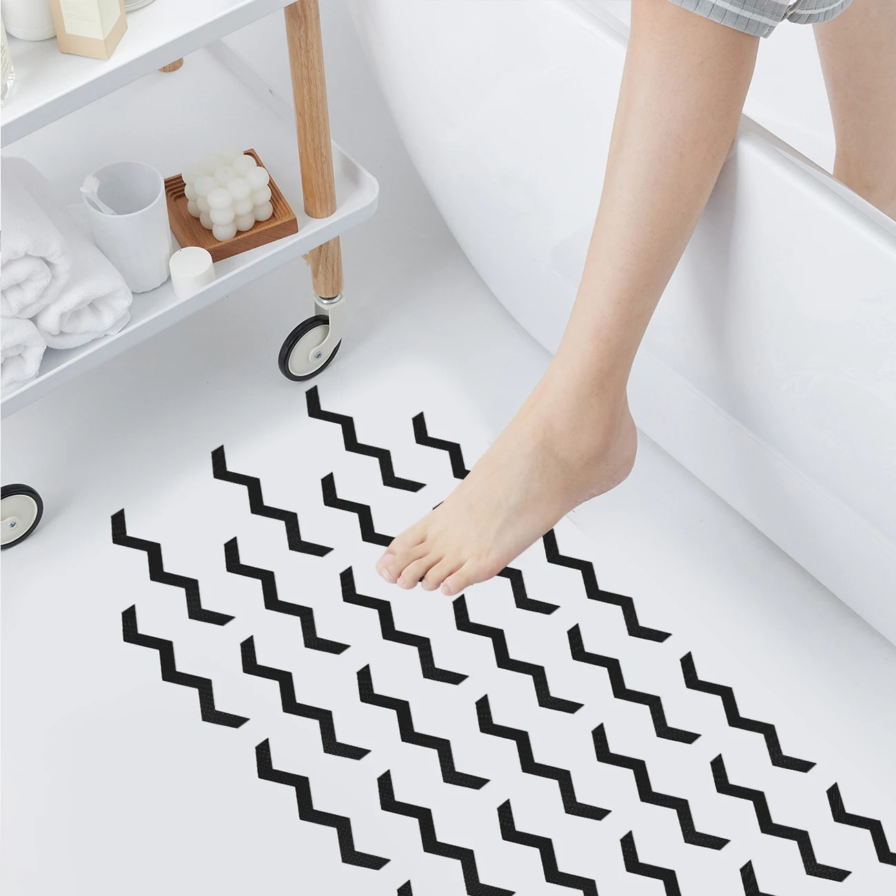 24pcs Self-adhesive Anti-slip Shower Tread Sticker Non-slip Strip Safety Bathtub Tapes Adhesive Decals Bathroom Accessories