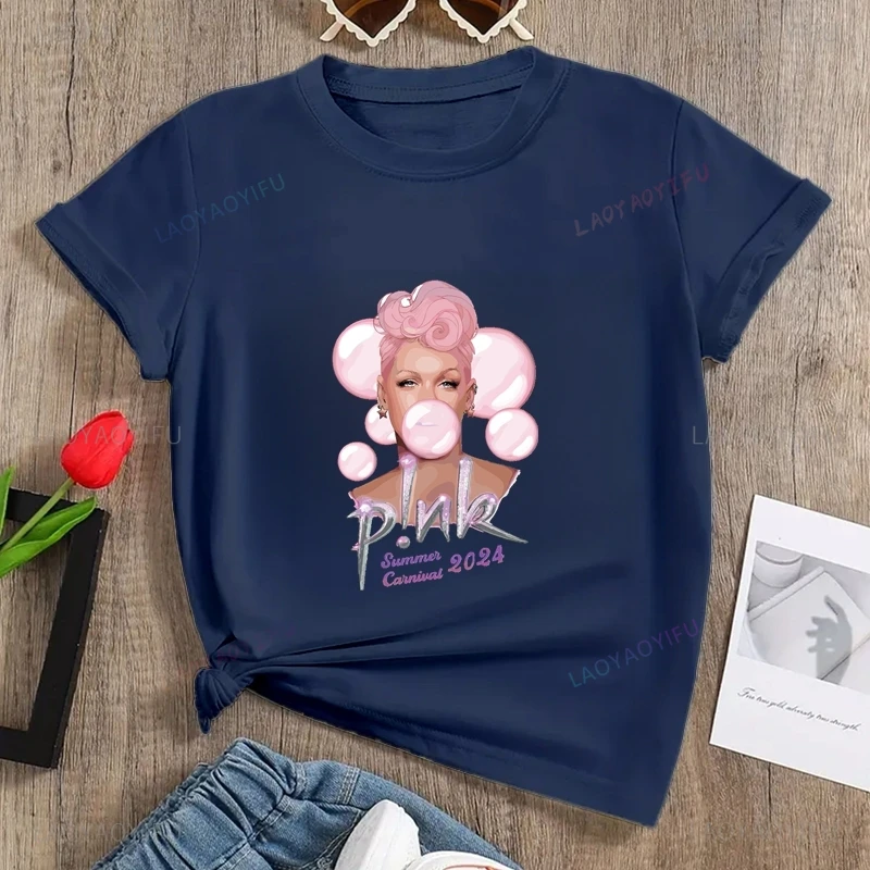 Berühmter Sänger P! Nk Classic Poster Print Damenmode-Shirt, Alltagssual Street Wear, neues Damen-Top-Baumwoll-T-Shirt