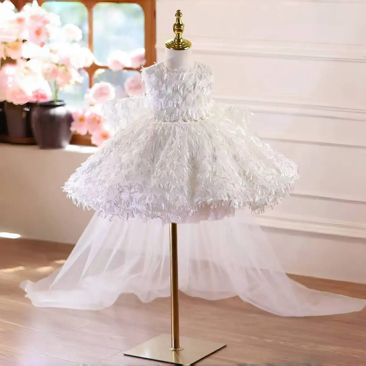 

Luxury White Feathers Flower Girl Dress Bow Princess Kids Wedding Birthday Pageant Party Festival Evening Gown