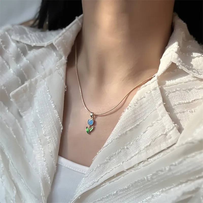 Vintage elegante Emaille-Halskette mit Tulpenblüten-Anhänger für Damen, modische Accessoires für junge Persönlichkeiten, Schlüsselbeinkette, Choker. – Detail 14