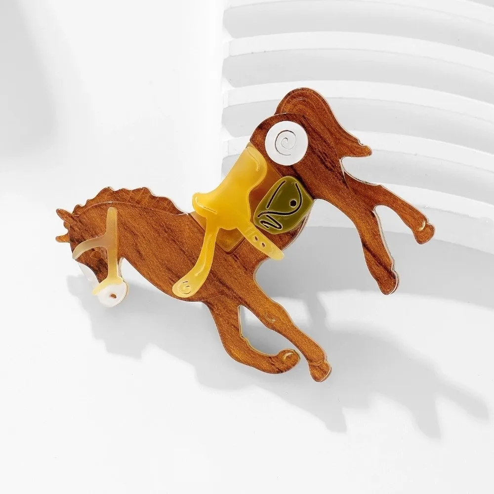 Exquisite Creative Horse Brooches Personality Elegant Zodiac Horse Pins Jewelry Vintage Pony Badge Pin New Year Gifts
