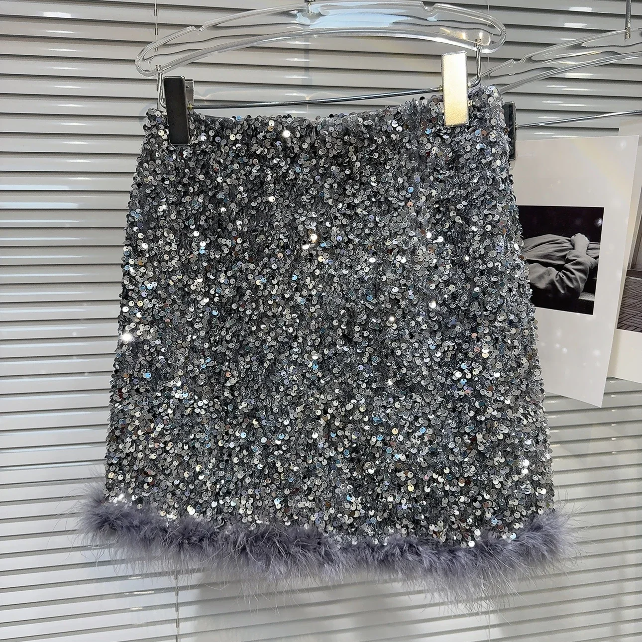 Sequin Skirt Women 2024 Autumn New Faux Fur Splicing Solid Color Mini Skirt Sexy Girl Slim High Waist A-word Skirt Black Skirts