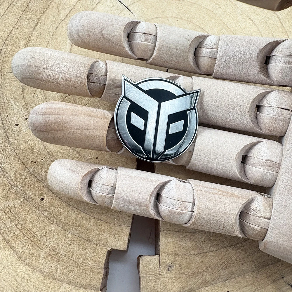 Arena اندلاع: لانهائي المينا بروش لعبة الرماية أيقونة التلبيب دبوس أسود أبيض الكرتون ألعاب المحيطية المشجعين هدية شارة Souveni