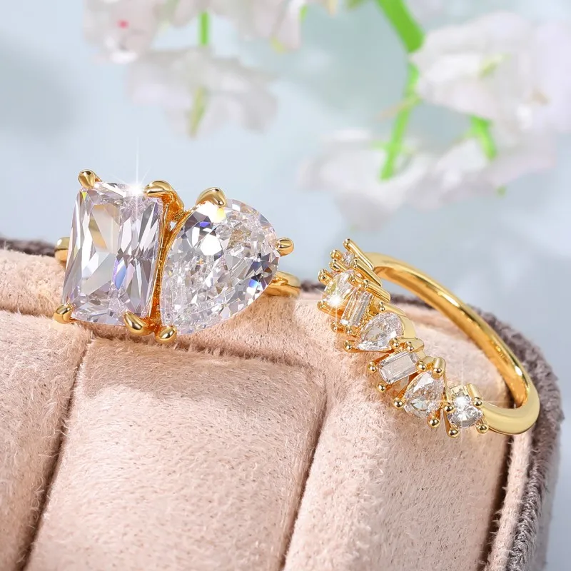 Huitan Hot Trend Pear Square Cubic Zirconia Crystal Rings for Women 2Pcs Set Gold Color Wedding Engage Accessories 2023 Jewelry