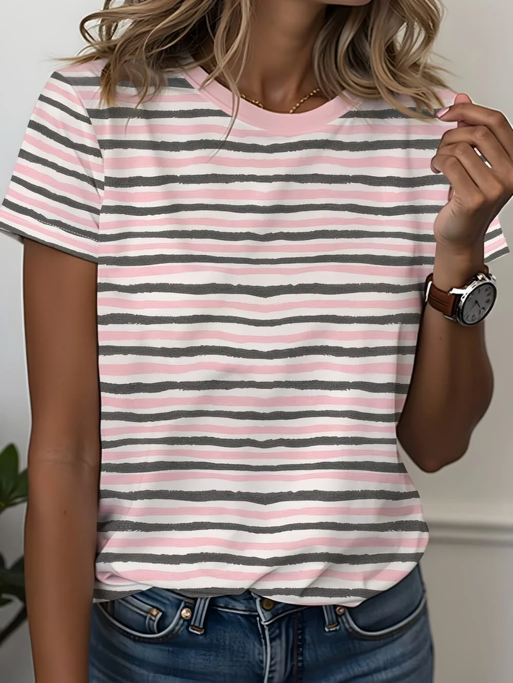 Women's Contrasting Striped Printed T-Shirt Round Neck Loose Short Sleeved Fashion Simple Commuting Top Y2k Tee Woman Clothing