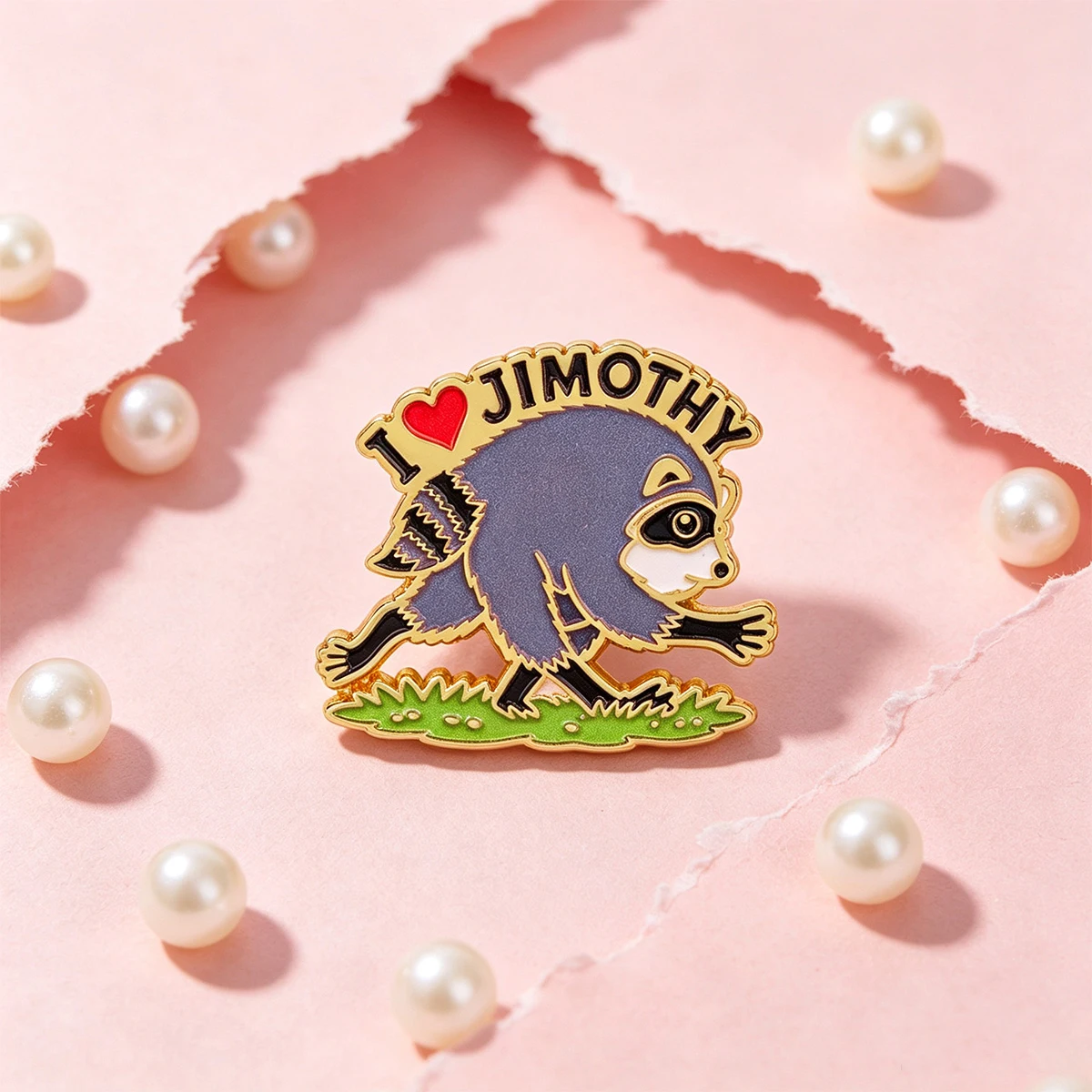 9 Stück Cartoon-Waschbär Emaille-Pin „I Love Jimothy“ – Laufender Waschbär Anstecknadel für Taschen und Jeans – Einzigartiges, lustiges Statement-Accessoire – Detail 6