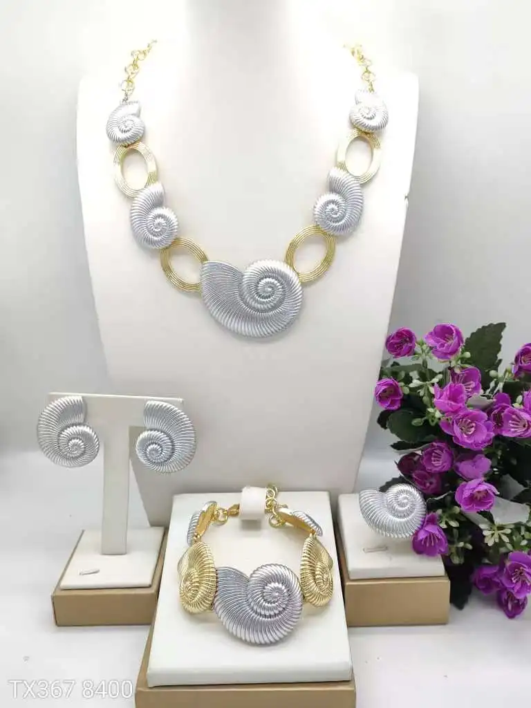 New Arrival Snail Shell Jewelry Set for Women Gold & Silver Tone Statement Necklace Earrings & Bracelet Fashion Beach Party
