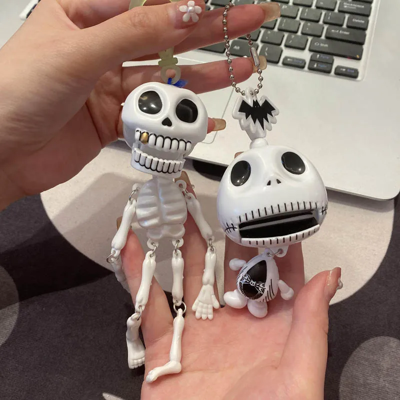 

Halloween Prank Skeleton Keychain - Pull String Funny Backpack Charm for Couples - Stress Relief Toy