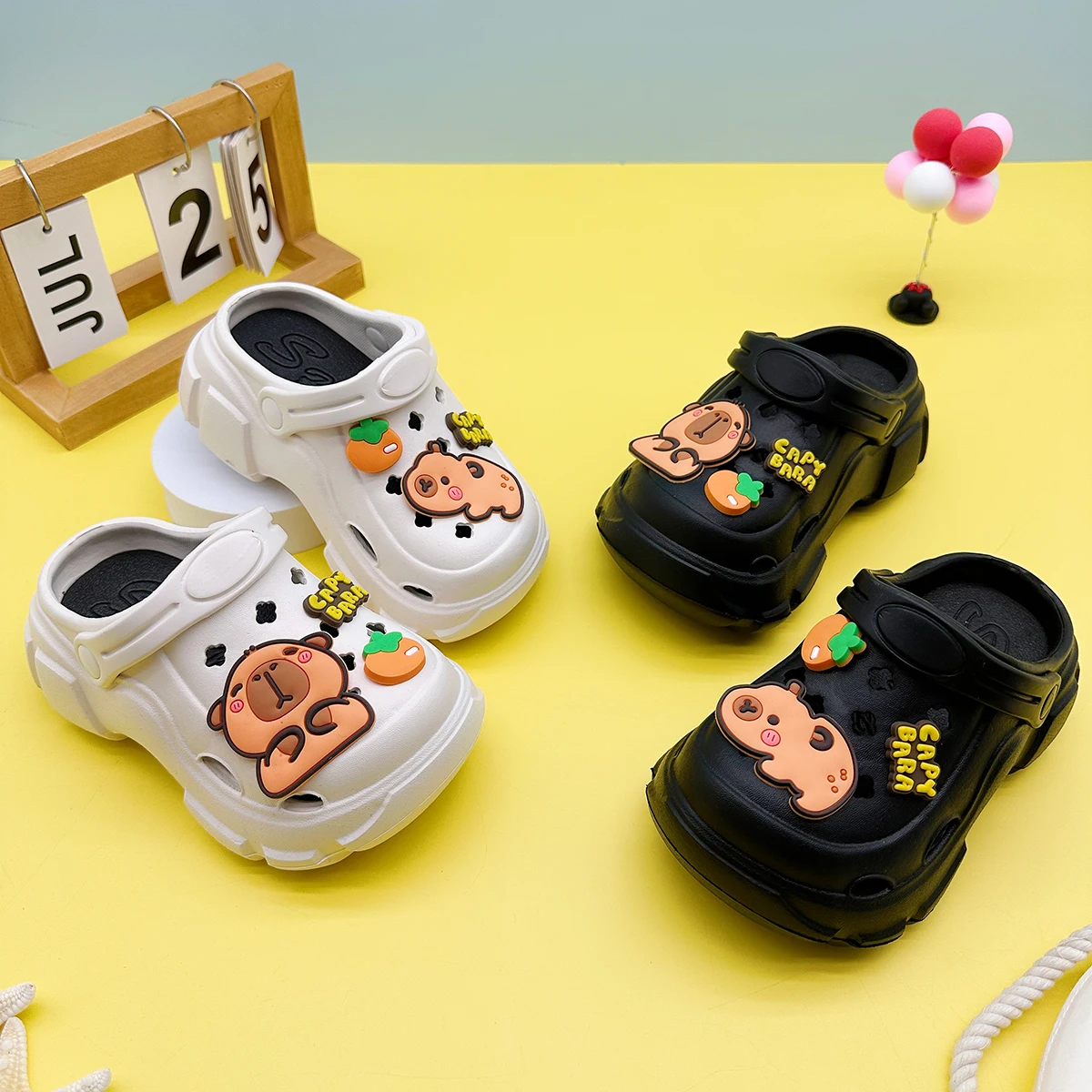 

New Fashionable and Versatile Cartoon Orange Kapibara Clogs Soft-Soled Non-Slip Toe-Cap Sandals for Boys and Girls 606