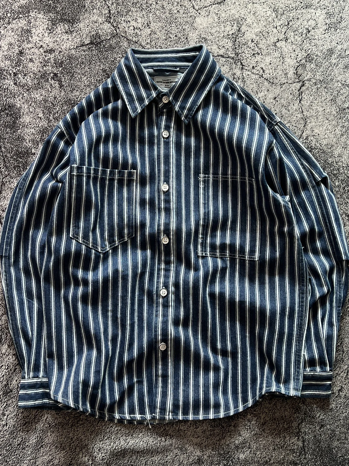 

Retro Japanese Style Loose Fit Long Sleeve Men's Denim Shirt Autumn Spring Thick Material Pocket Workwear Striped Color Block...