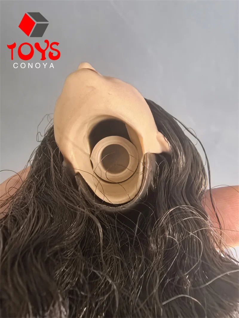 Głowa 1/6 Gal Gadot z bezpośrednim spojrzeniem, rzeźbiona głowa z przeszczepionymi włosami, model do rzeźbienia pasujący do 12-calowej figurki żołnierki.