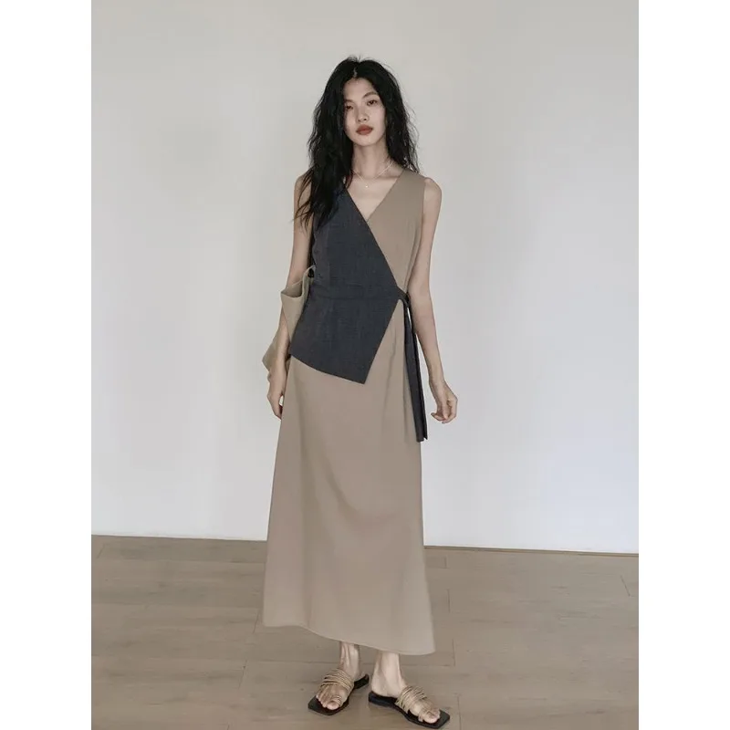 

2024 Summer New Fake Two Piece Contrast Splicing Dress Women's V-neck High end Tie Waist Long Dress