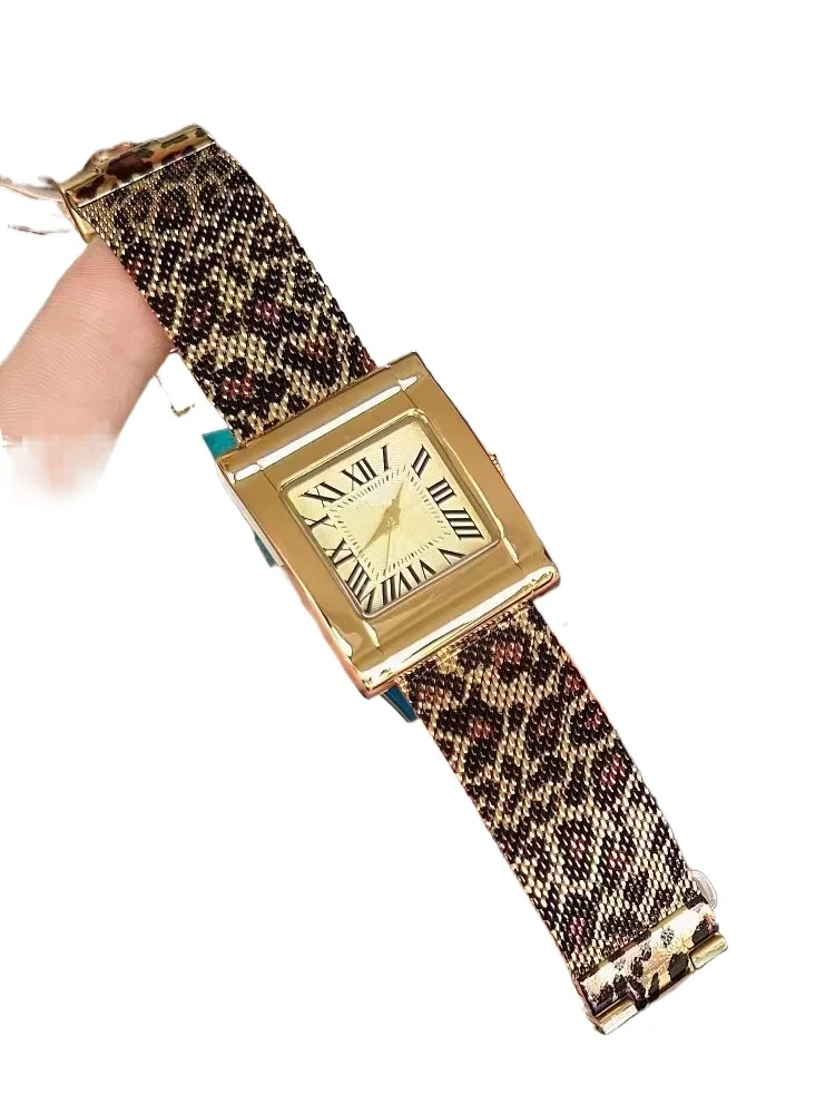 New women's watch medieval watch quartz watch Roman numerals gold case leopard print strap