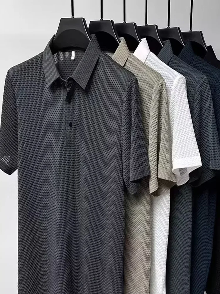 Letnia nowa męska koszulka polo z krótkim rękawem, ażurowa, z jedwabiu lodowego, oddychająca, biznesowa, modna koszulka T-shirt, markowa odzież męska. — zdjęcie 2