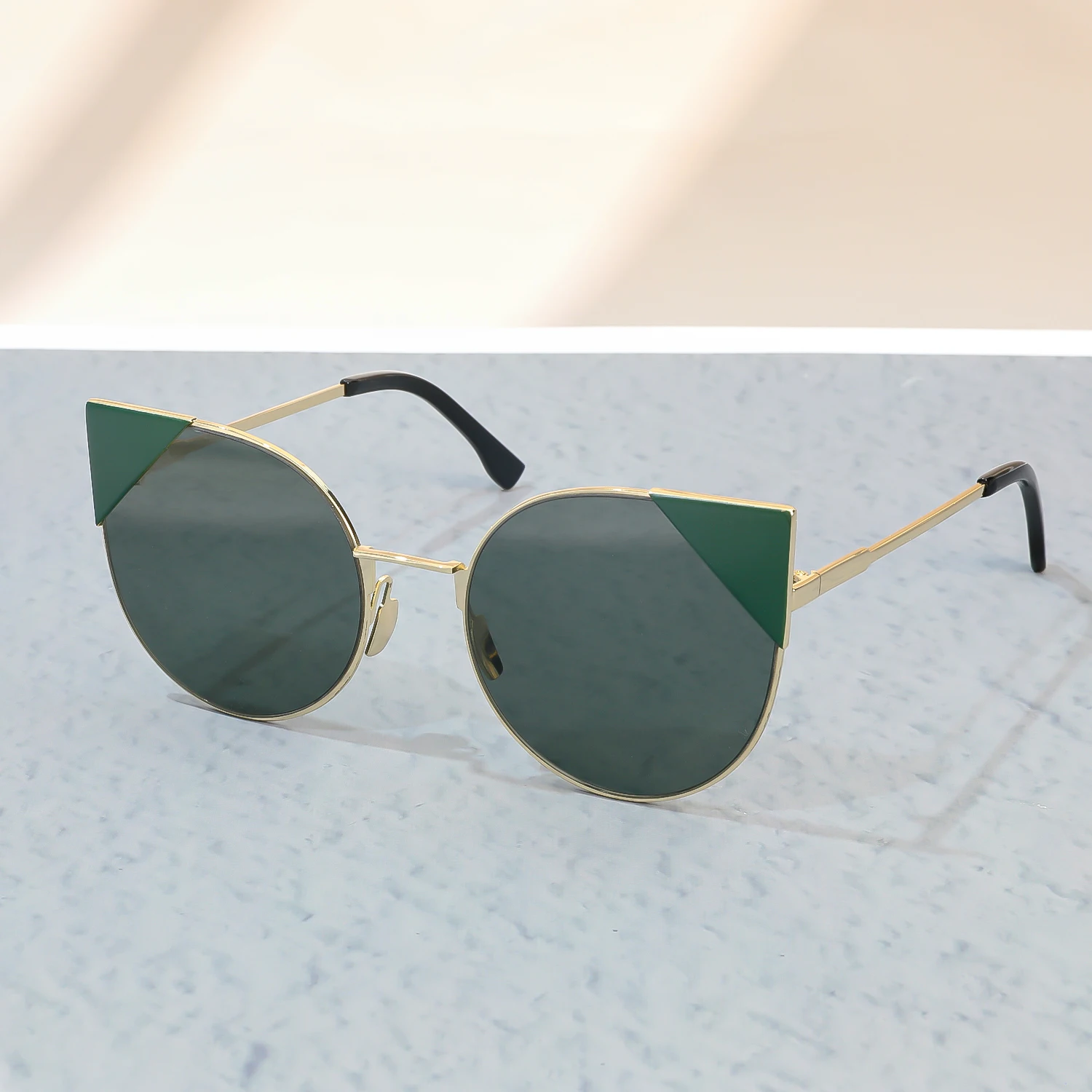 Damen-Cat-Eye-Sonnenbrille, modisch, stilvoll, Metallrahmen, hochwertige Brillen, UV-Schutz für den täglichen Gebrauch und auf Partys