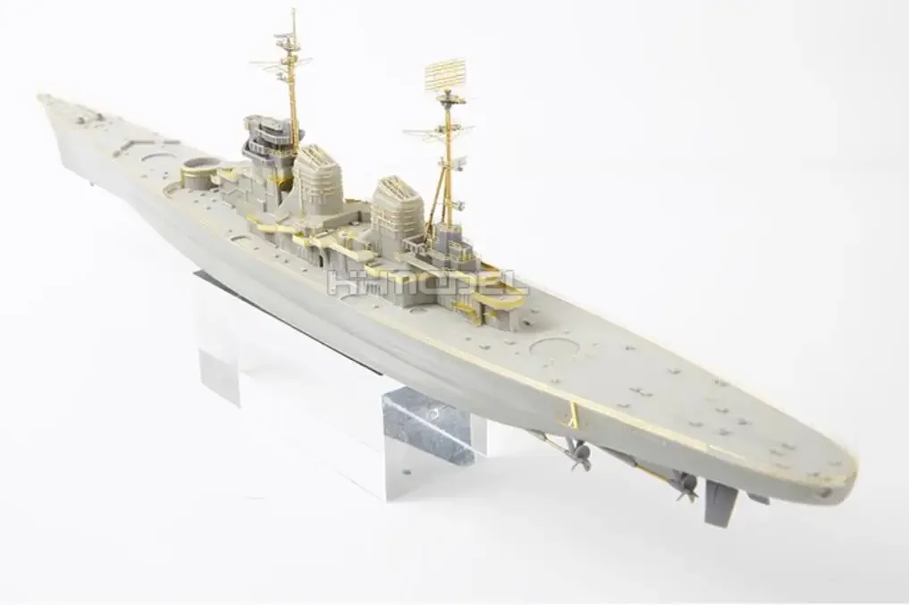 - Model TM70008WL/FH 1/700 The Stalingrad-class Battlecruiser Resin Model