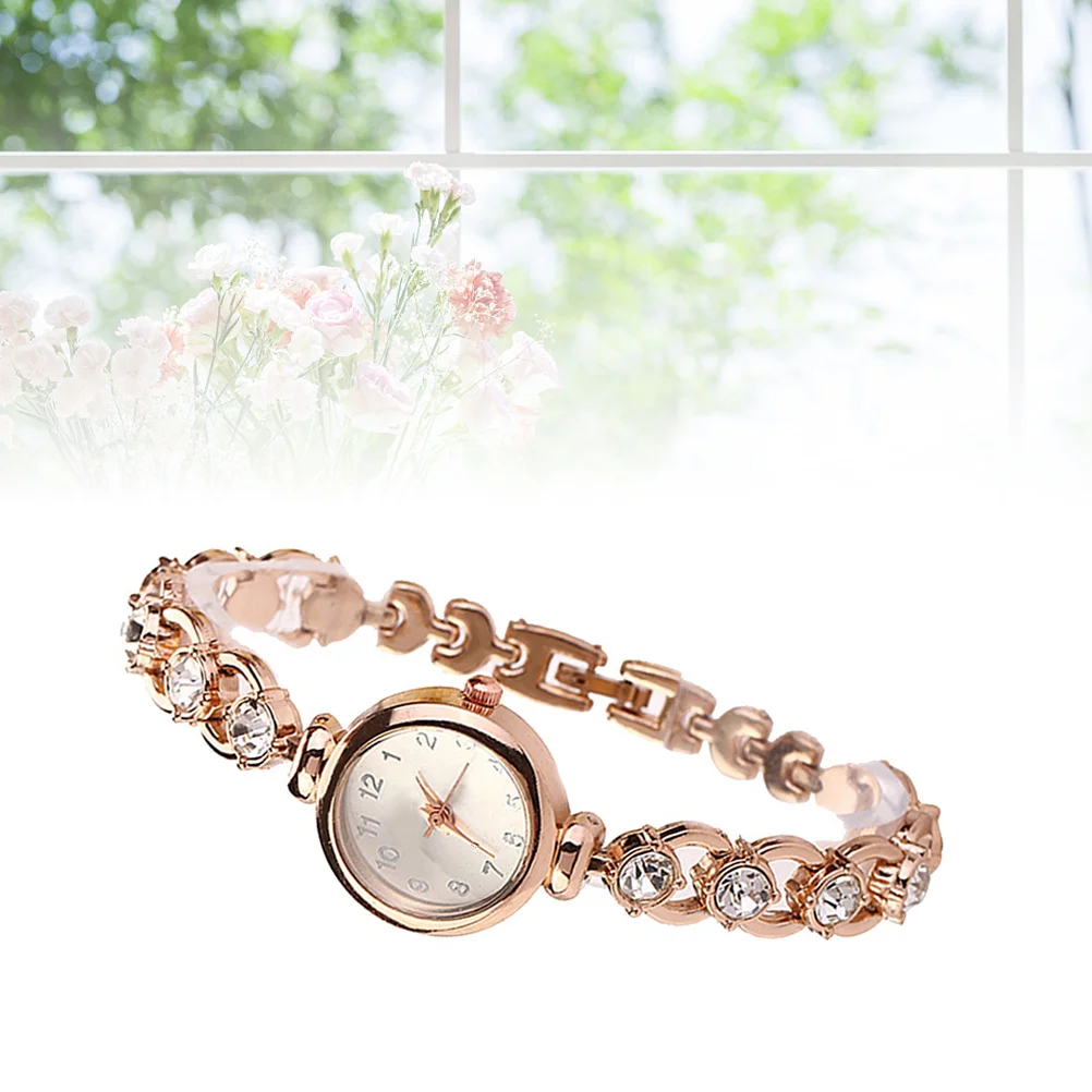 

Women's Bracelet Watch Golden Elegant Fashion Quartz Wrist Watch Perfect Gift for Christmas Valentine's Day Birthday