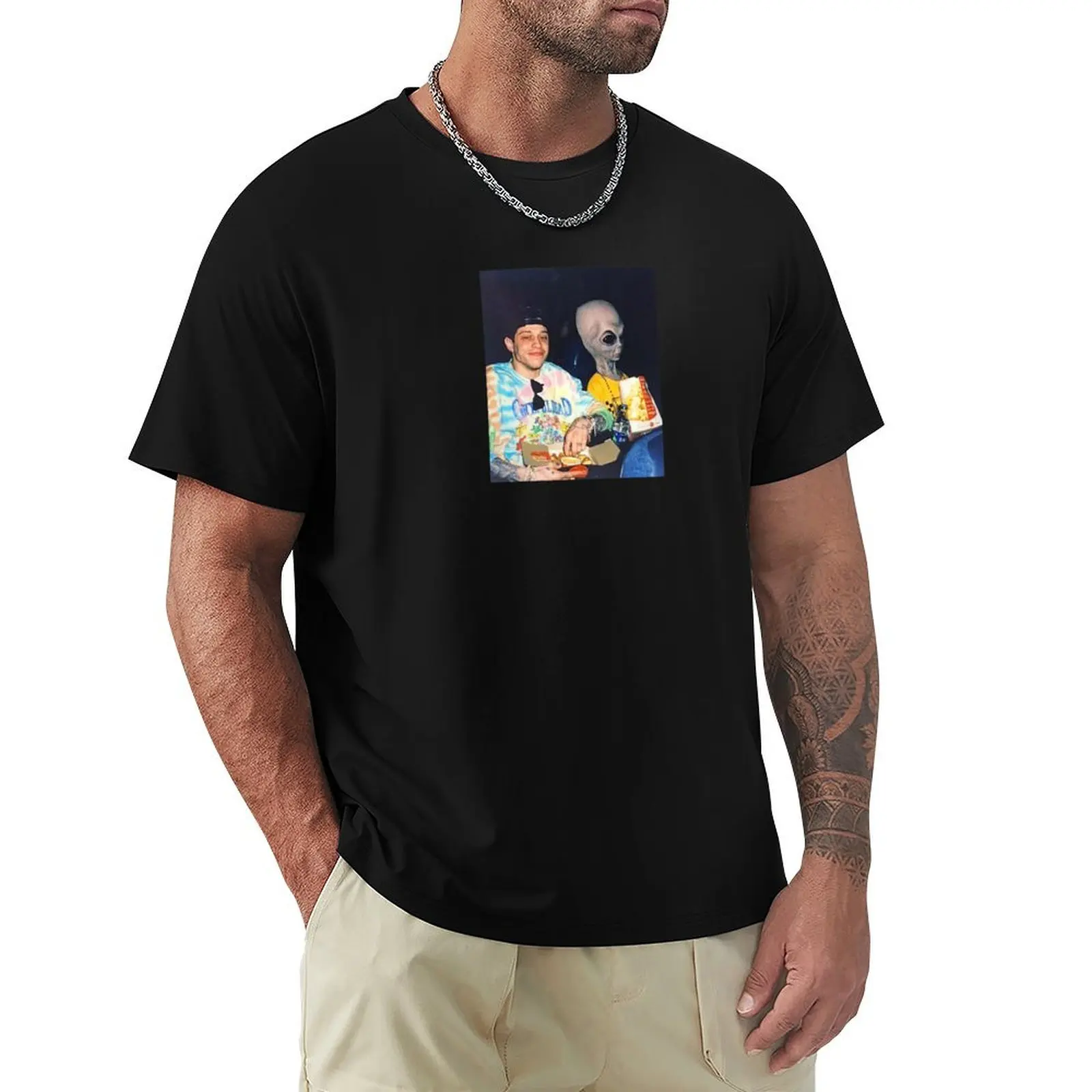 pete davidson alien tapestry T-Shirt Big and Tall Crew Neck Tee