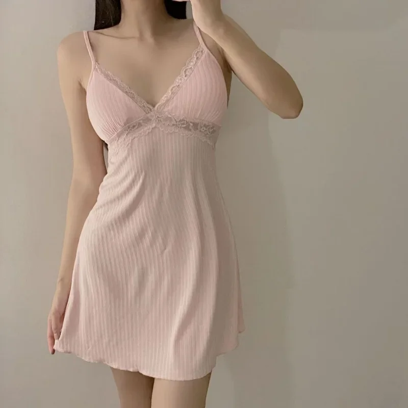 ฤดูร้อนใหม่ผ้าไหมน้ําแข็งเซ็กซี่ลูกไม้ Halter Nightgown Nightgown ชุดรัดตัวบางส่วน Pure Desire ลม Halter Homewear