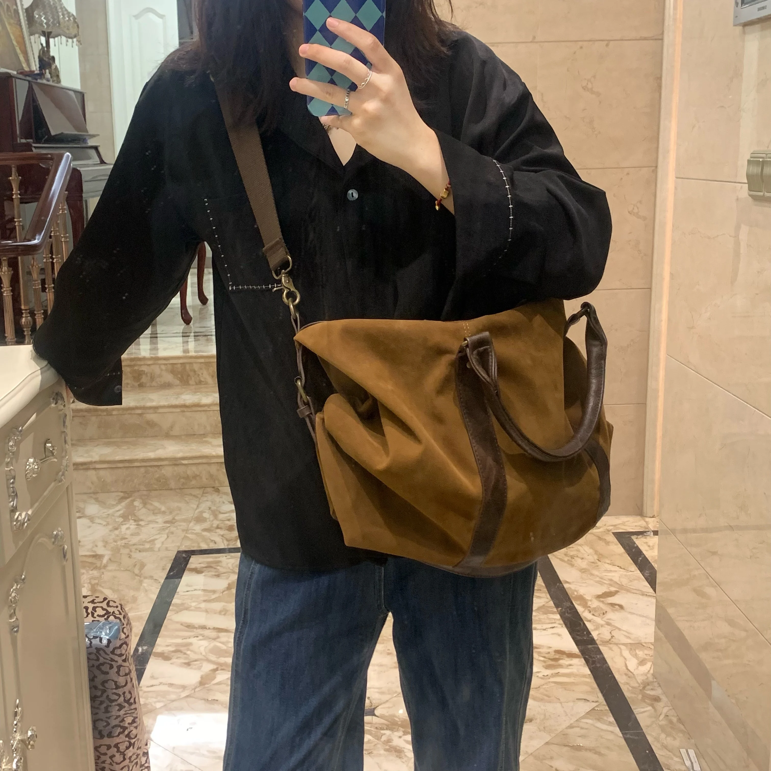 Retro Crossbody Bag Large Capacity Tote Bag Single Shoulder Travel Fitness Bag Luggage Bag Unisex Youth Handbag Lock Buckle