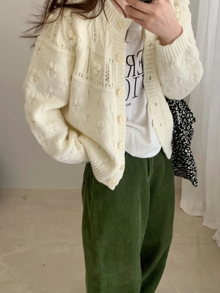 

Вязаный свитер Sweet Dongdaemun с ажурным дизайном, женский модный топ для ранней осени, винтажный стиль, с пуговицами, из мягкого материала