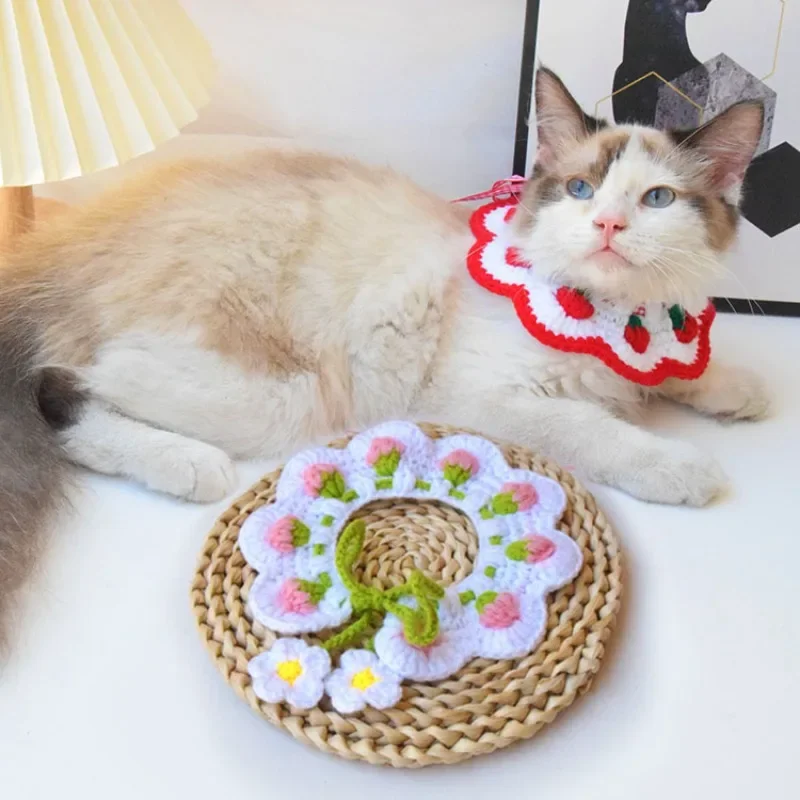 Pet Supplies Autumn Winter Bib Strawberry Pattern Pet Collar Wool Hand-knitted Cat Scarf Decoration Cat Accessories Pet Items