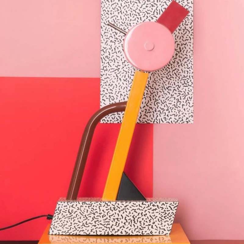 Imagem -02 - Memphis Carrera-duck Shape Led Table Lamp Desk Light Designer Quarto Kids Room Sala de Estar Iridescente