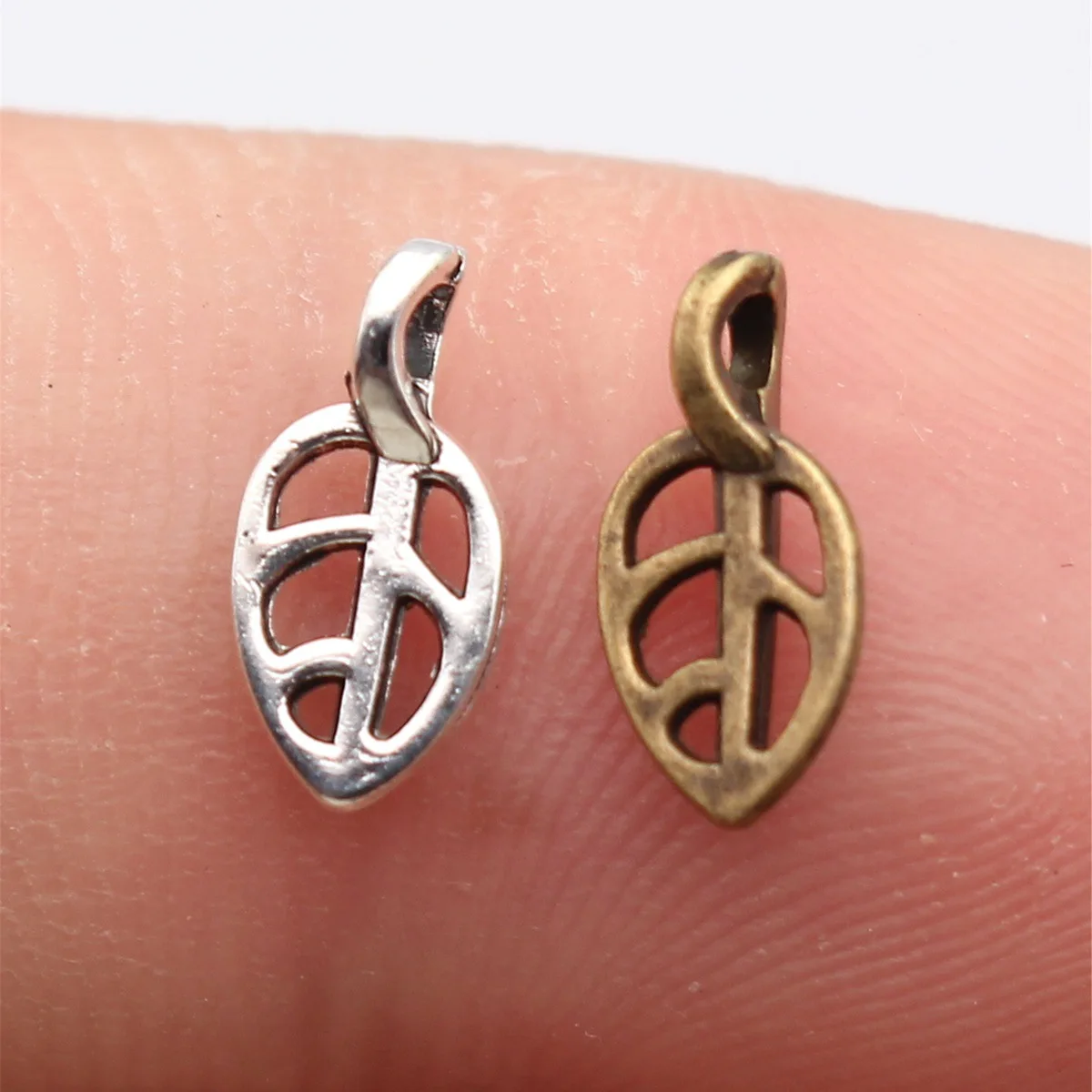 Wholesale Mini Tiny Leaf Foliage Charms Pendant Floral For DIY Handmade Craft Jewelry Gift Accessories