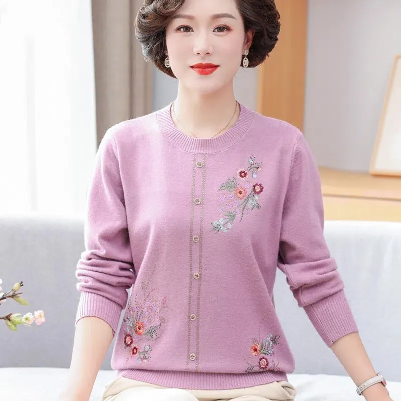 2022 New Middle-aged Mother Knitting Sweaters Autumn O-Neck Embroidered Pullovers Sweater Women Elegant Knitted Jumper Mujer Top