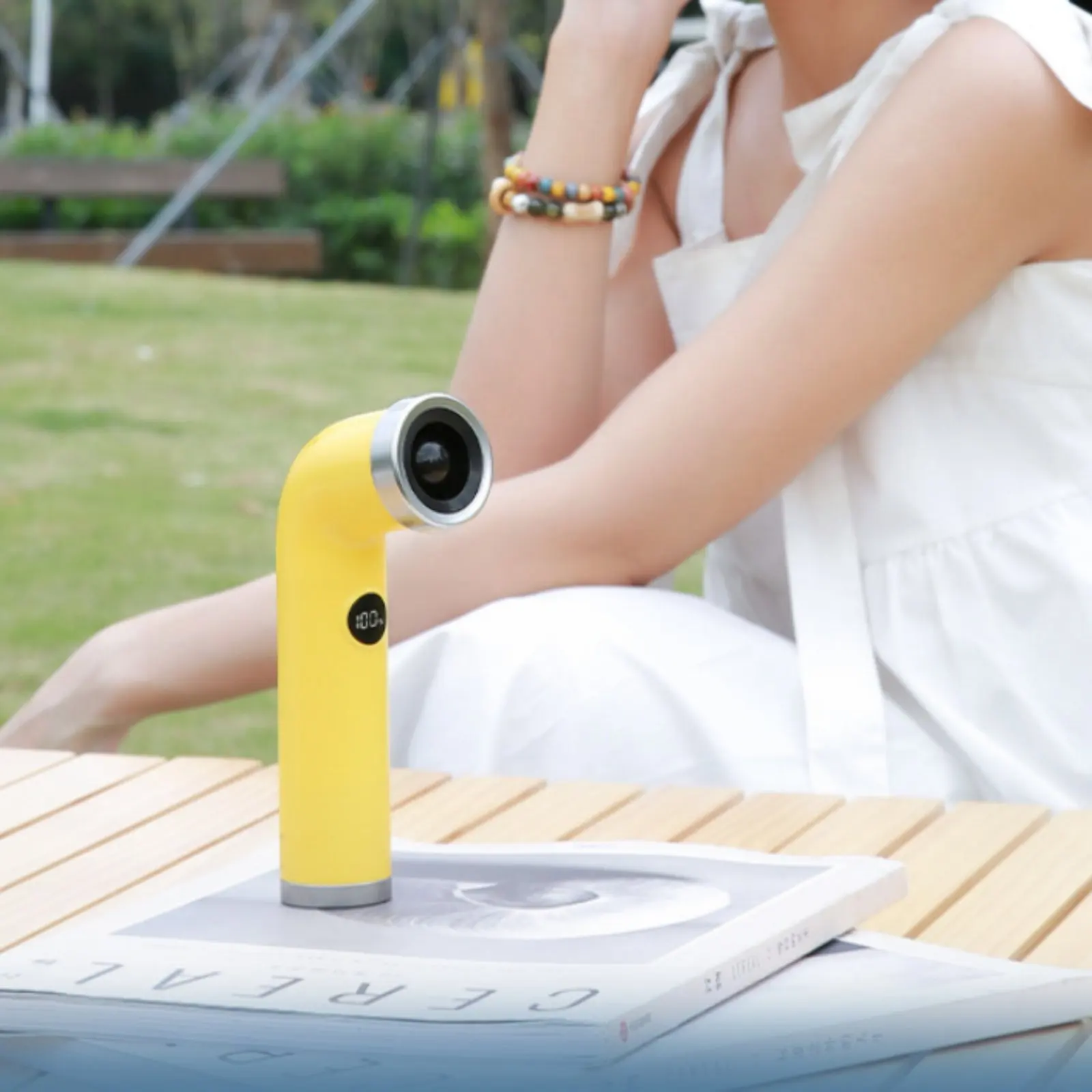 

Bladeless Handheld Fan Powerful Wind Handheld High-Speed Fan Type-C Charging 3000mAh Battery for Office, Travel