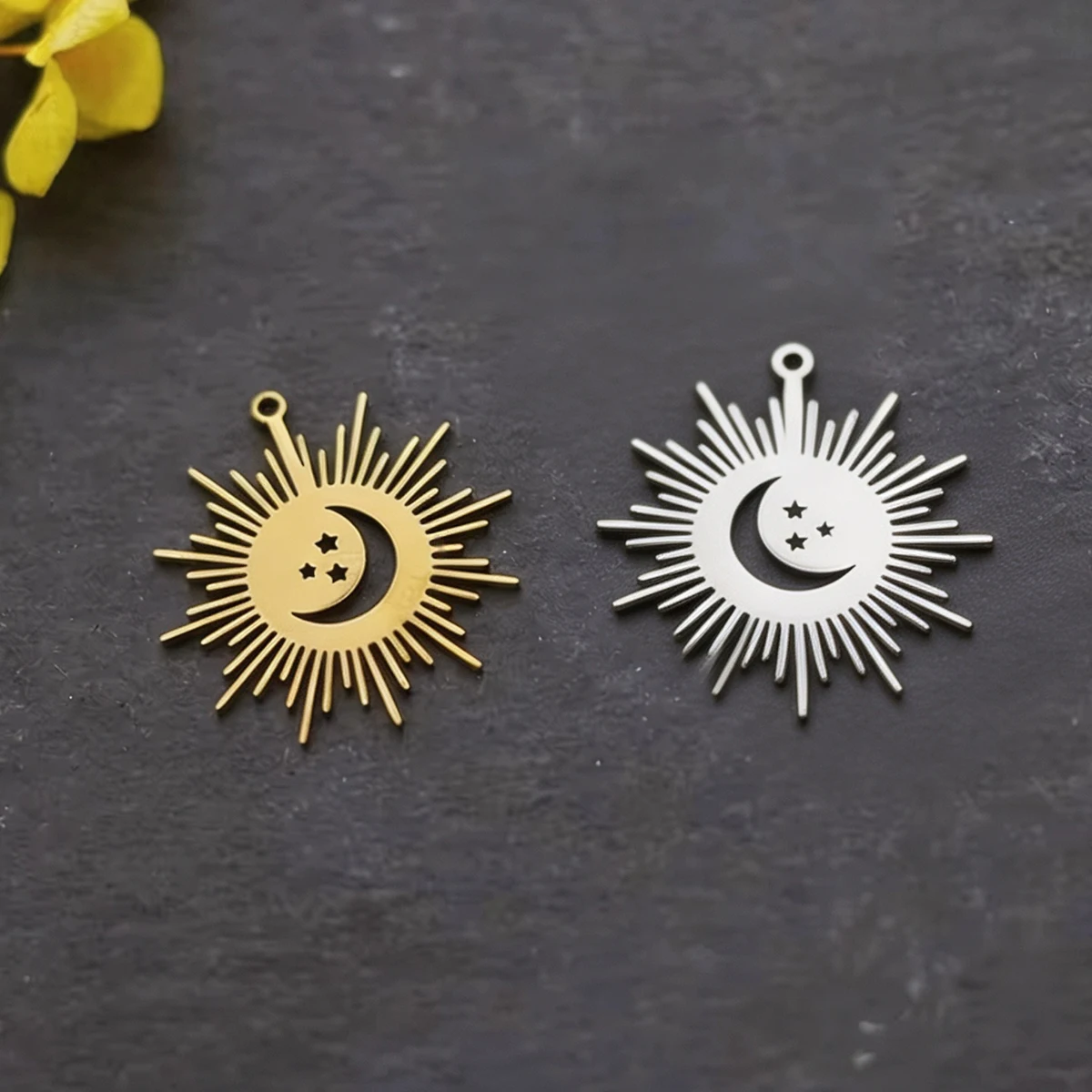 3pcs Sunburst Round Charms Stainless Steel Moon Star Celestial Pendant for DIY Jewelry Making Necklace Earrings Accessories