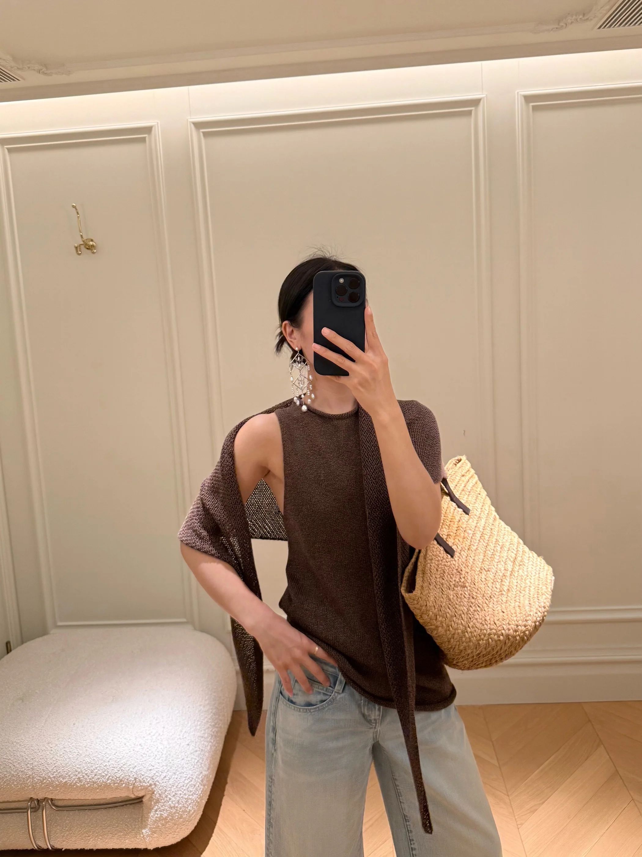 

Dalii Official Elegant Sleeveless Vest Shawl Two-Piece Set Paper Ruffle Simple Style Loose Fit Mid-Thick Wool Blend