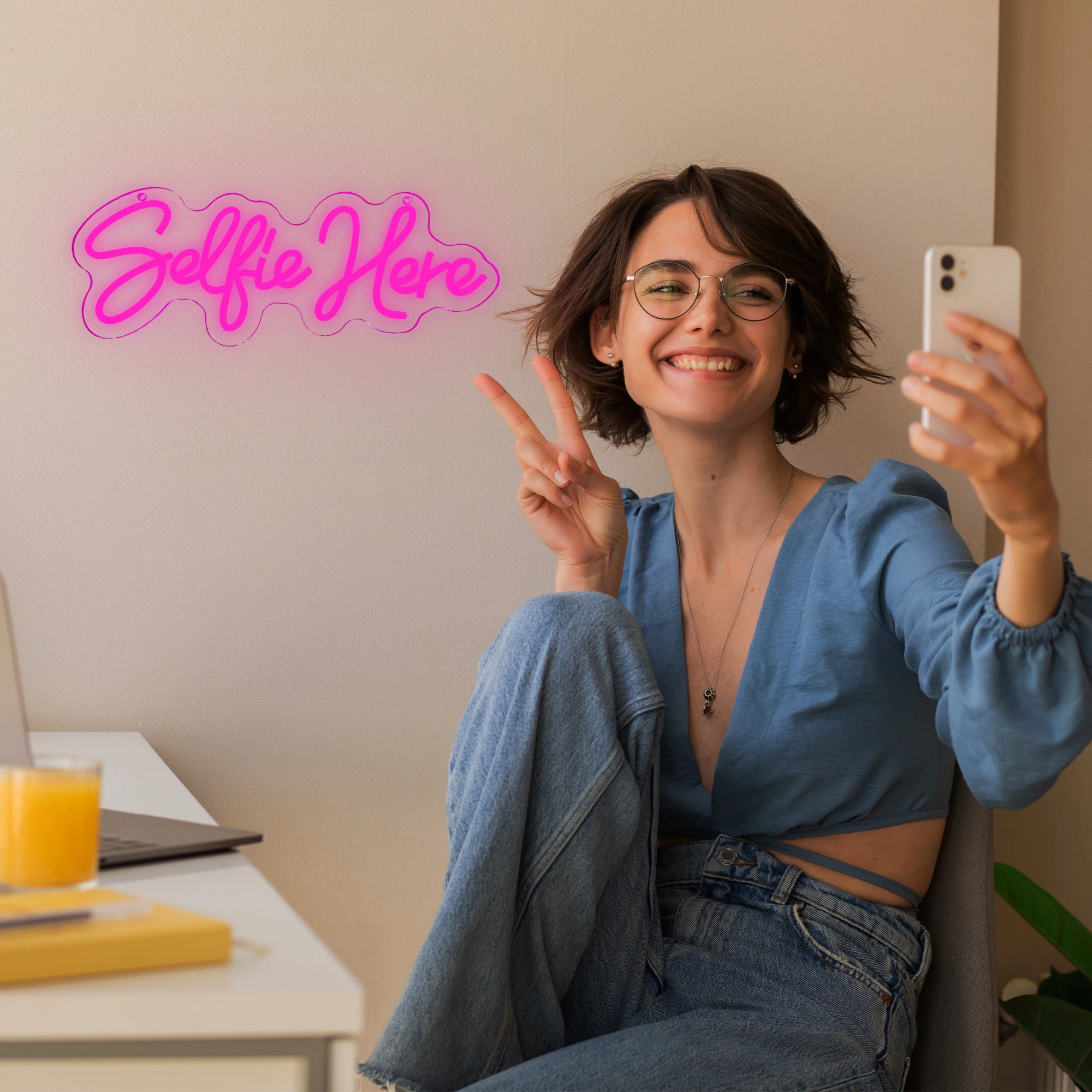 Neon Sign Selfie Aqui, Studio Party Layout, Luz LED, Quarto Estético, Home Game Room, Personalidade Artística, Wall Decor Lamp, Presente