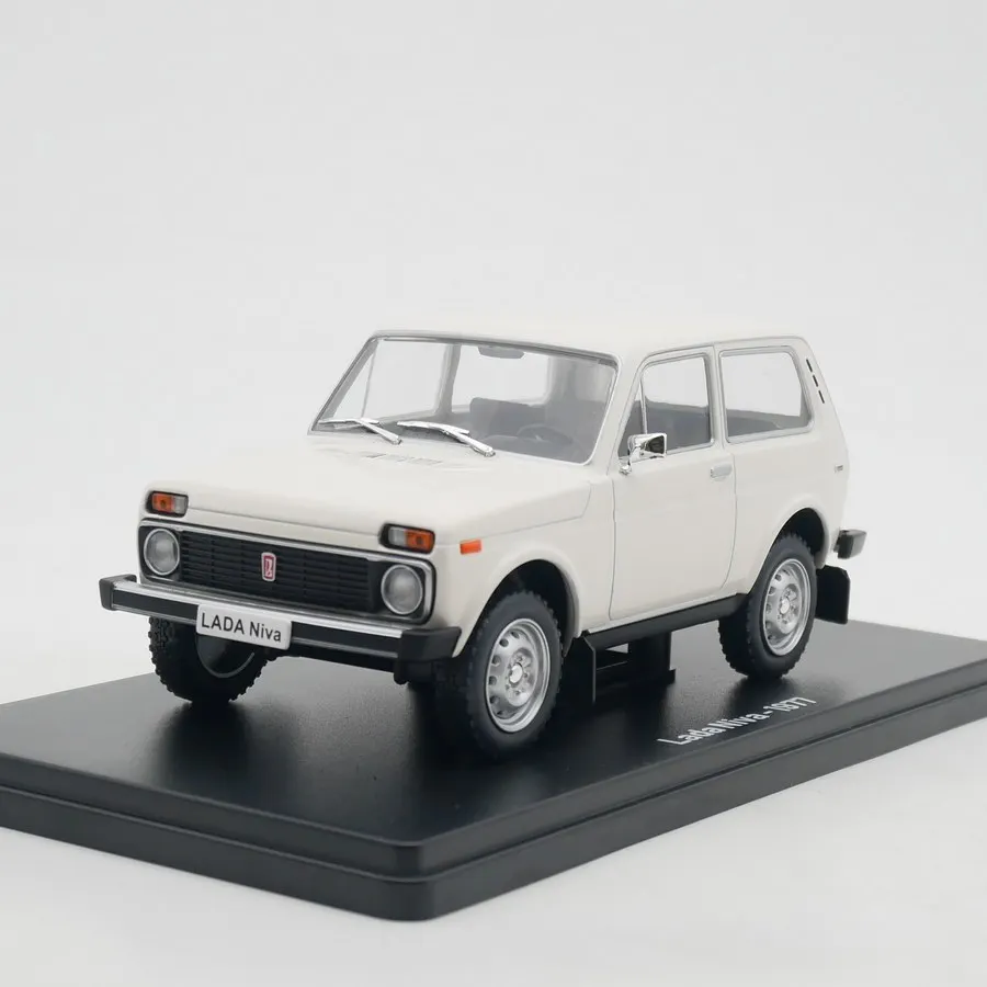 diecast-ixo-1-24-scale-lada-niva-1977-alloy-car-model