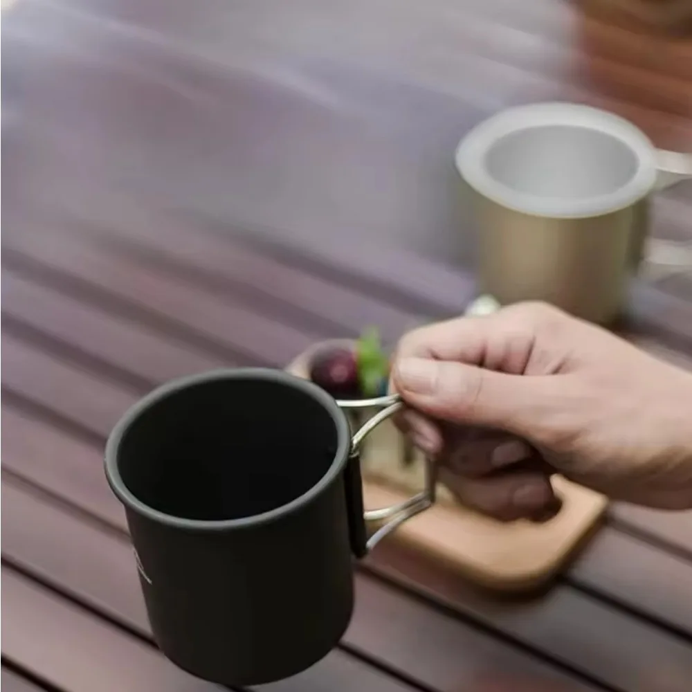 300 ミリリットルキャンプ水カップチタンカップアルミ折りたたみハンドルポータブル超軽量屋外ハイキング登山水マグ食器