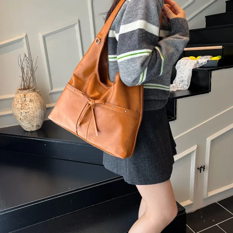 

2025 Fall New Large Tote Bag Women Casual Versatile Shoulder Daily Commuter Fashion Purse