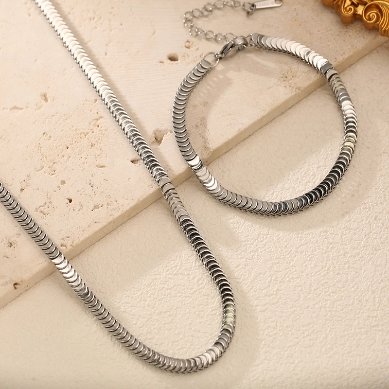EILIECK Modisches Silberfarbenes Flachketten-Set aus Edelstahl, Halskette und Armband, Hochwertiger Schmuck mit Metalltextur – Detail 14