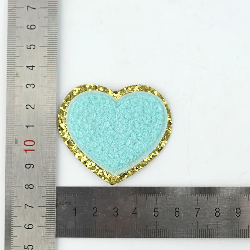 5cm colorato amore cuore asciugamano adesivi in tessuto ricamato doppio strato oro Glitter ricamo ciniglia ferro sulla borsa Badge patch