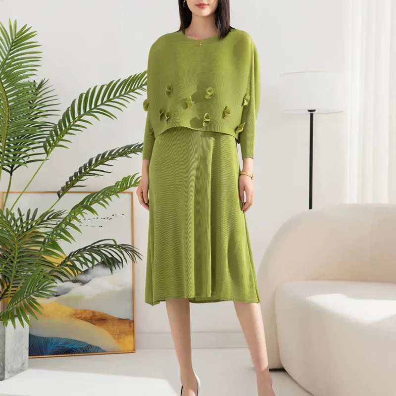 Miyake Pleated Fashionable Temperament Suit for Women 2023 New Round Neck Bat Sleeve Custom Pattern Top with Sleeveless Dress