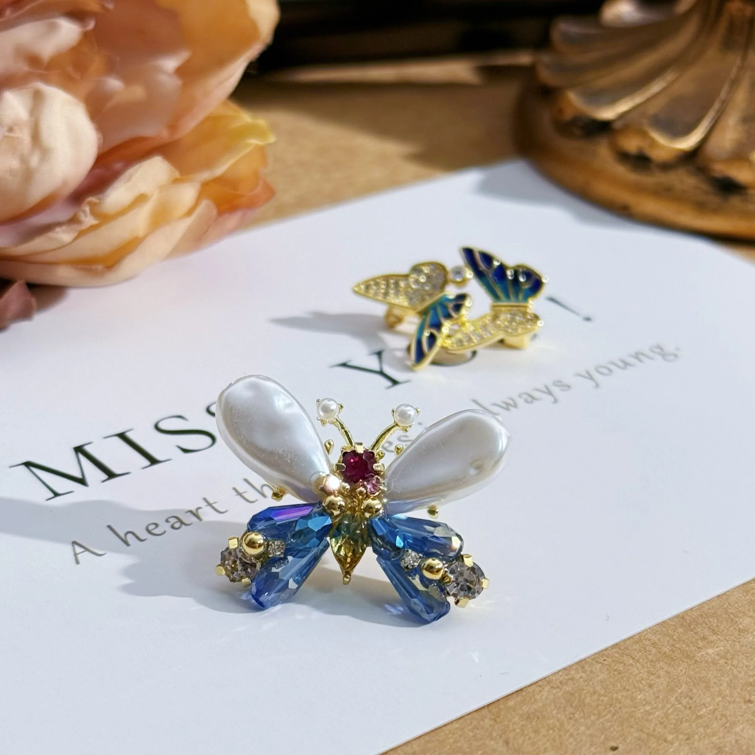 

Винтажная брошь из бисера ручной работы, имитация кристаллов ракушки, бабочка, значок-брошь в национальном стиле