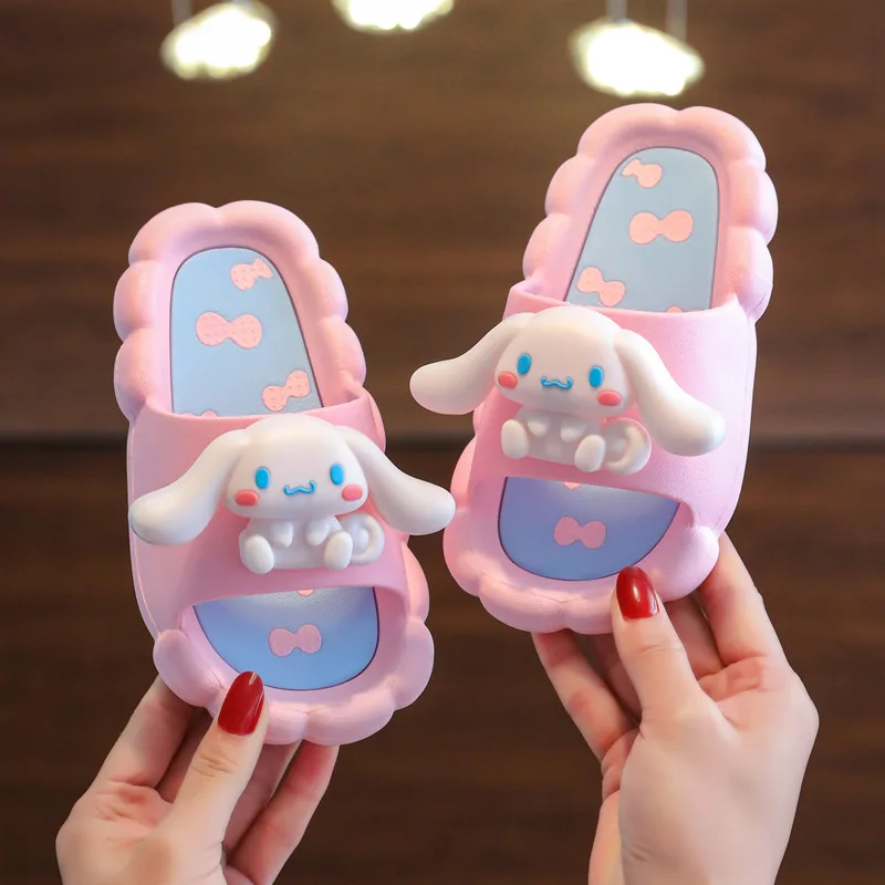 Kawaii Sanrio pantofole Cartoon Cute Anime Cinnamoroll Hello Kitty Summer Beach sandalo impermeabile regali creativi per bambini