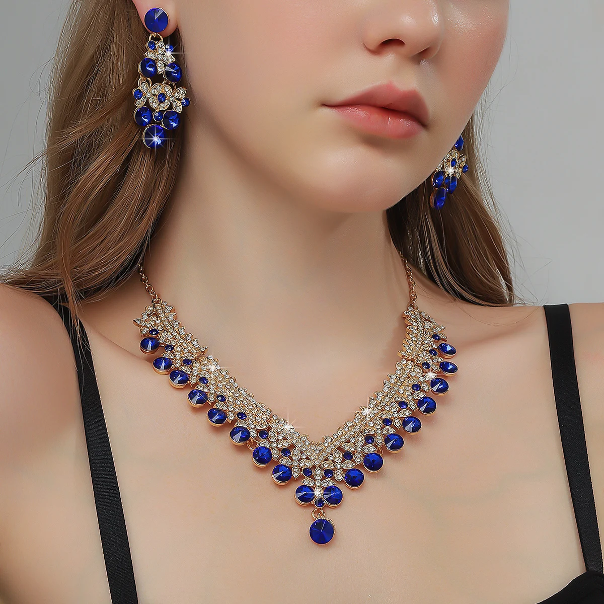 French court classical dazzling luxury exquisite necklace, earring jewelry set, wedding dress accessories for women view 3