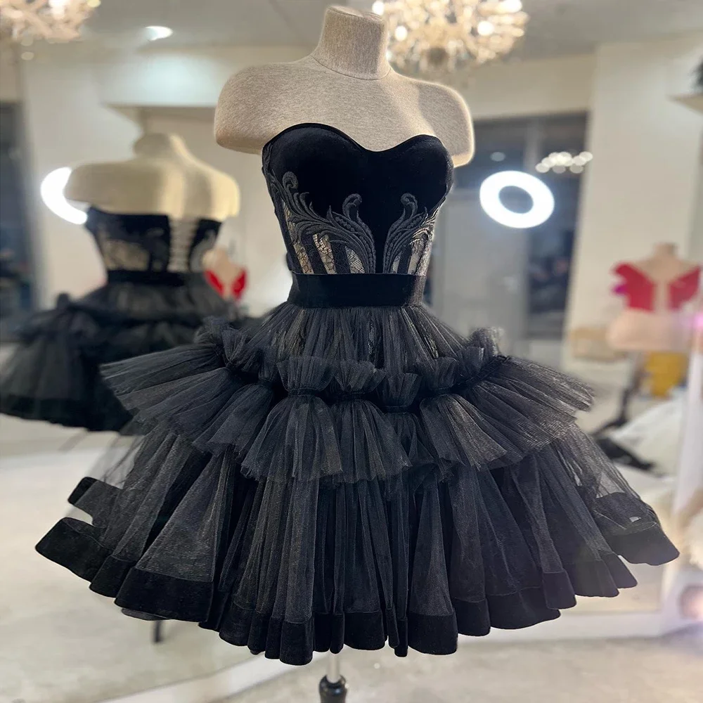 Black Tiered Tulle Short Homecoming Dresses Sweetheart Ruffles Above Knee Formal Party Prom Gothic Graduation Outfits