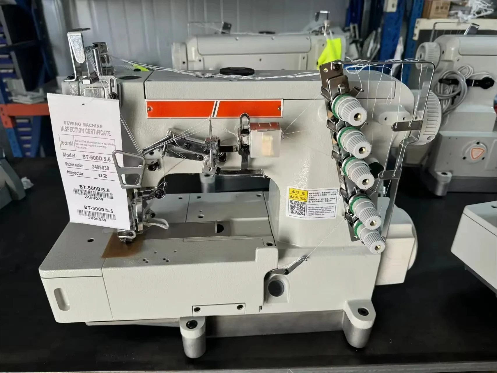 Industrial Manual Feeding Sewing Machine Design Of New Type Flat Bed Five-wire Interlocking Motor Bearing Three-pin Flat Lock