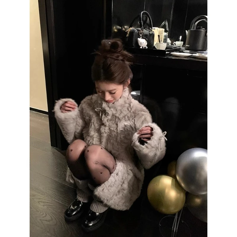 Новое высококачественное модное окрашенное пальто с воротником-стойкой в стиле ретро средней длины, плотное теплое и противомеховое пальто для женщин, зимнее короткое меховое пальто